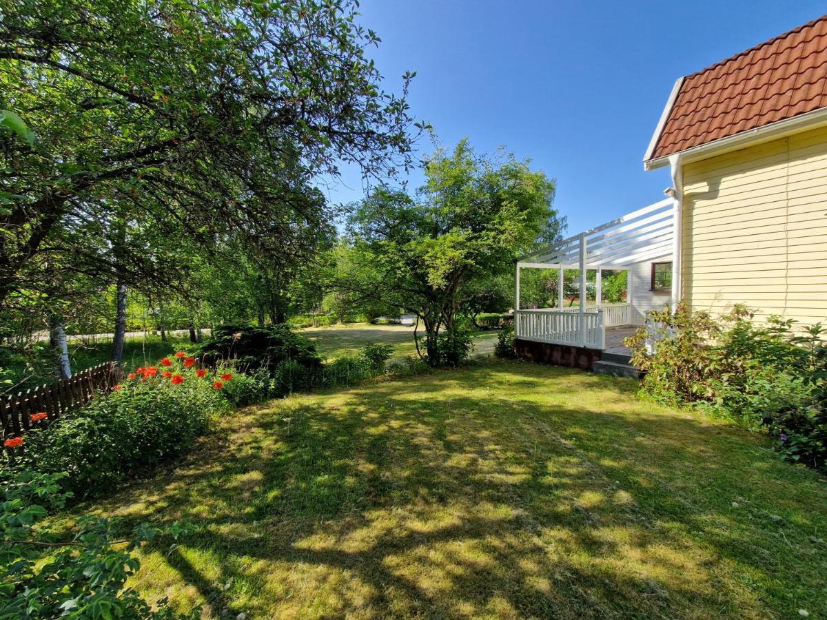Ferienhaus In Loenneberga Exterior photo